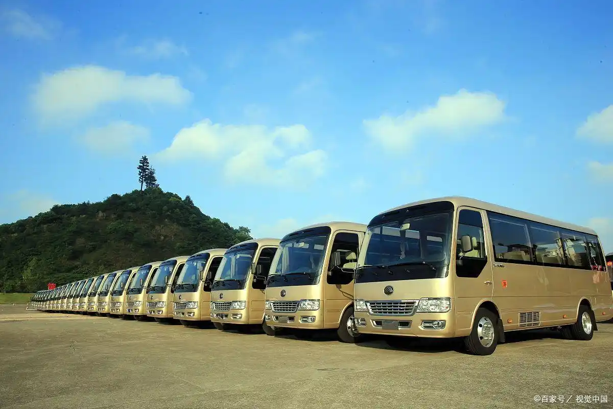 包车旅游的图片_旅游包车图片_包车旅游图片高清