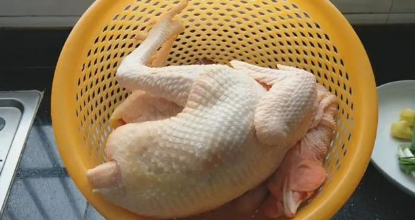 正宗做法白切鸡怎么做_正宗做法白切鸡图片_正宗的白切鸡做法