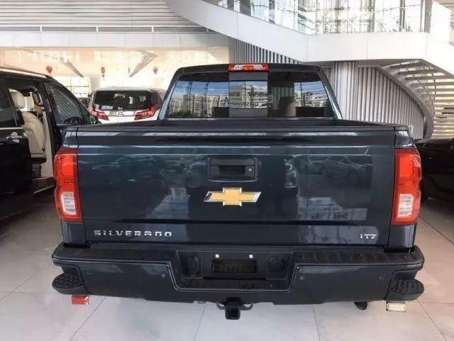 皮卡车车身彩条_车身卡车皮彩条怎么安装_皮卡车彩条贴花照片