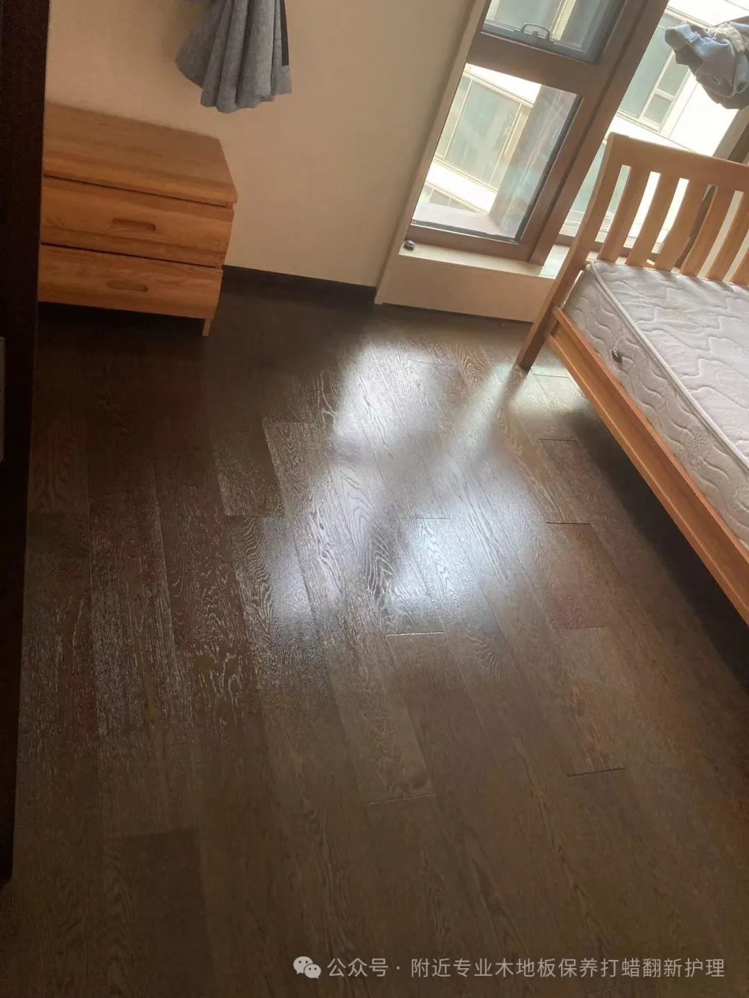 木地板翻新打蜡_木地板日常清洁保养_木地板防护措施