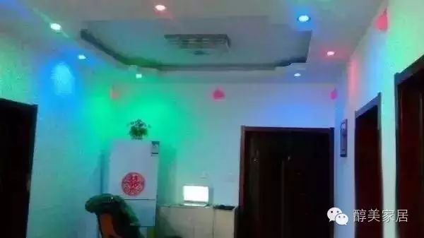 遵义装修设计_丑爆墙纸审美_混搭风格装修案例