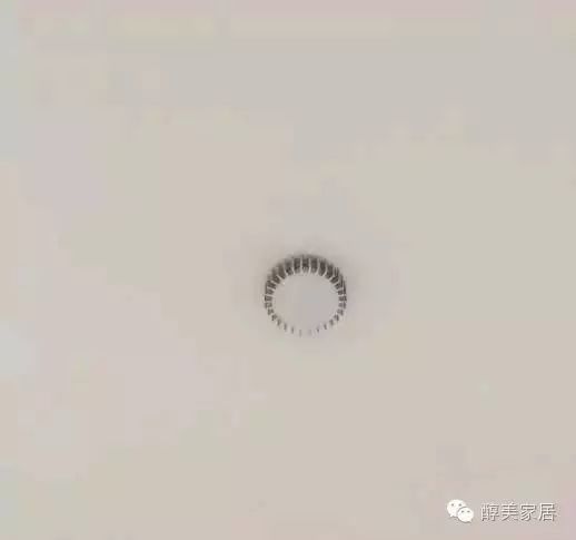 丑爆墙纸审美_遵义装修设计_混搭风格装修案例