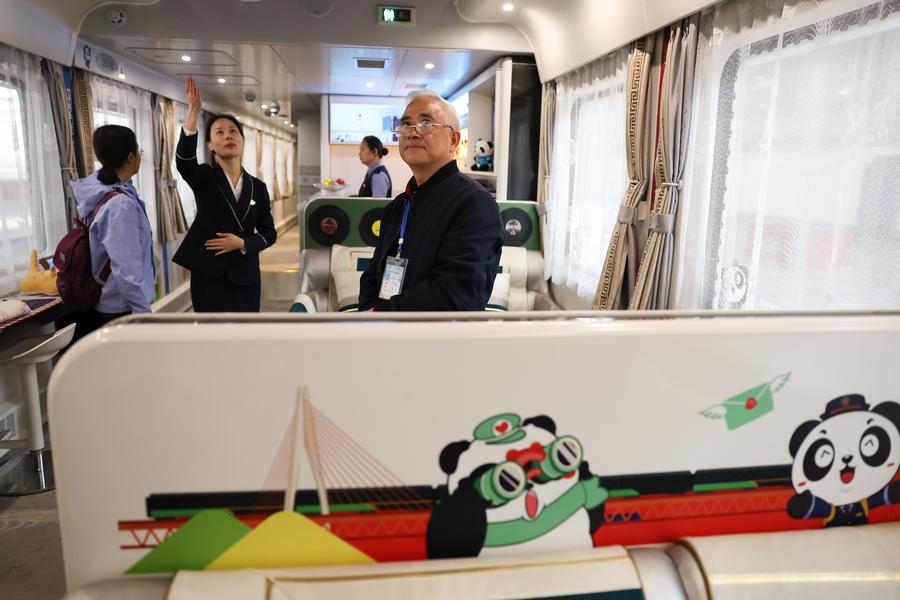 中老铁路旅游专列_多彩贵州号旅游专列_老挝旅游景点排名