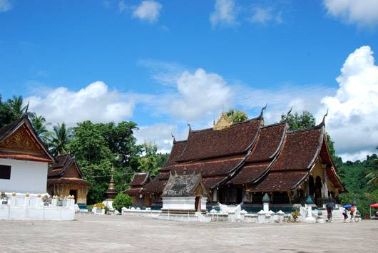 琅勃拉邦世界文化遗产_琅勃拉邦佛教文化_老挝旅游景点排名