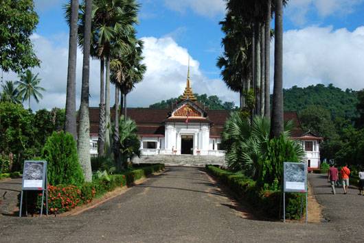 琅勃拉邦世界文化遗产_琅勃拉邦佛教文化_老挝旅游景点排名