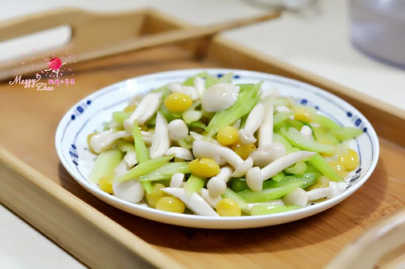 芹菜营养食谱_各种素菜做法_豉香芹菜土豆条做法