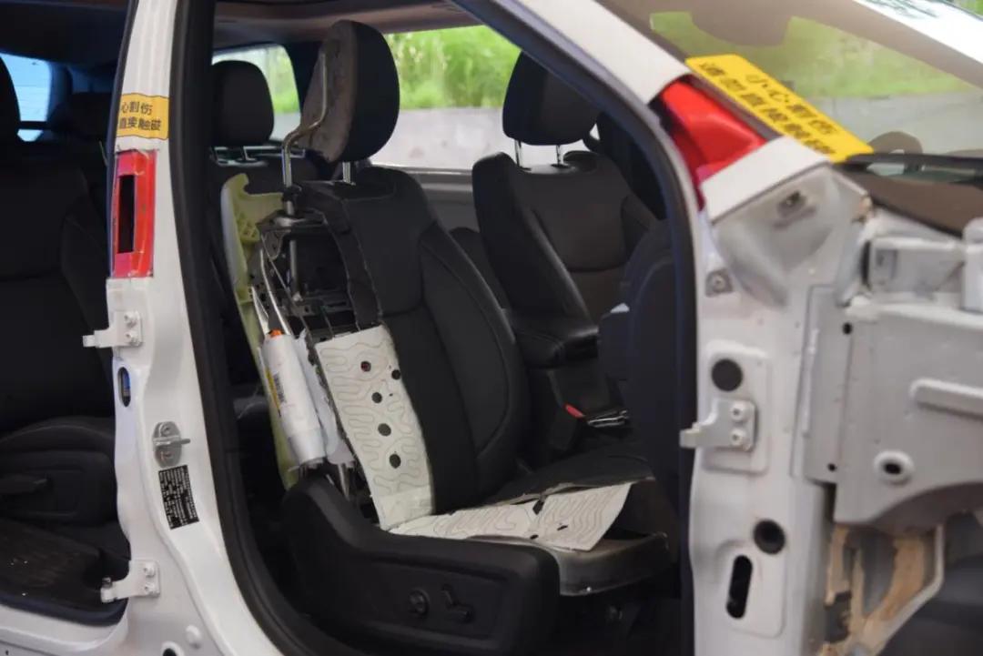 Jeep全路况通行能力_jeep发动机是哪国的_Jeep品牌核心内涵