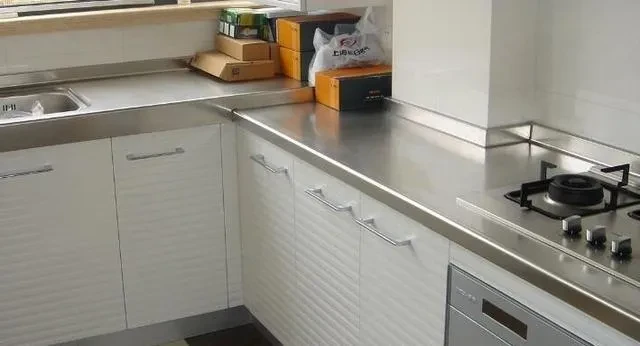 不锈钢橱柜台面优缺点_不锈钢橱柜台面选购技巧_橱柜台面不锈钢