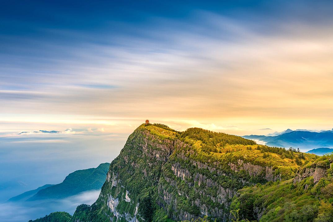 峨眉山旅游省钱方法_峨眉山穷游攻略_峨眉山游览路线