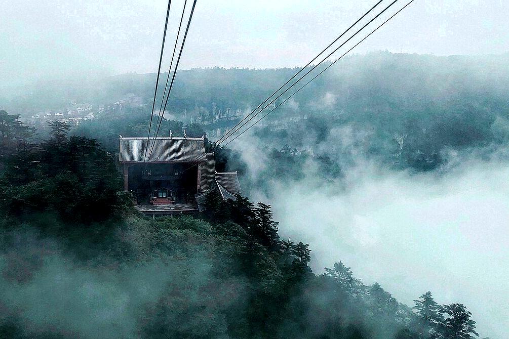 峨眉山旅游省钱方法_峨眉山穷游攻略_峨眉山游览路线