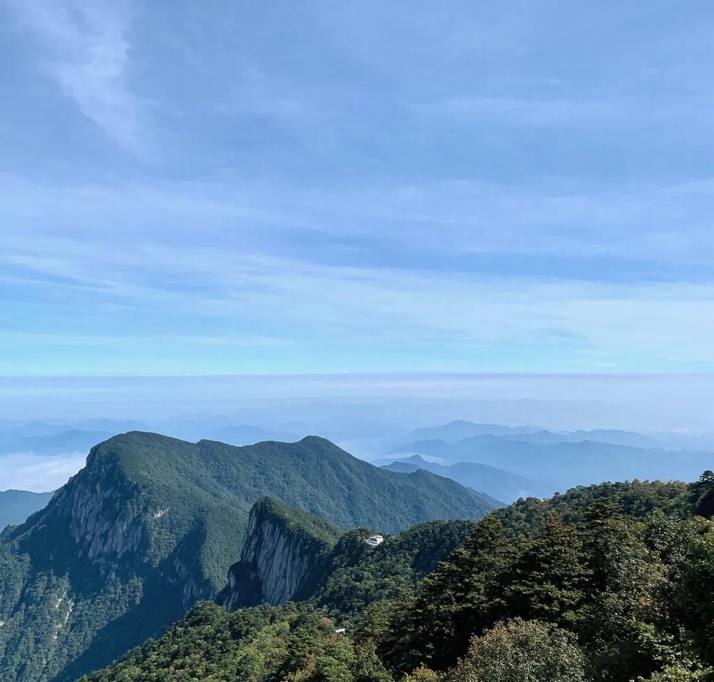 峨眉山旅游攻略_峨眉山游览路线_峨眉山最佳旅游时间
