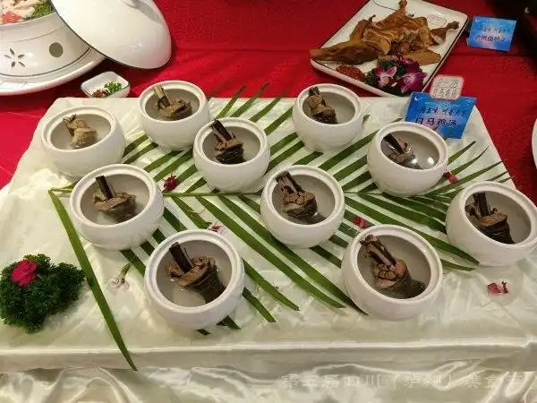 泸州泸菜特色_泸州特色美食推荐_泸菜地方风味流派