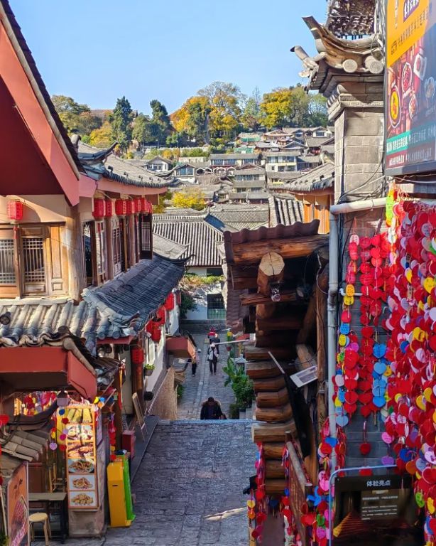 丽江3天2晚旅游团价格_丽江黑龙潭旅游攻略_丽江三日游路线推荐