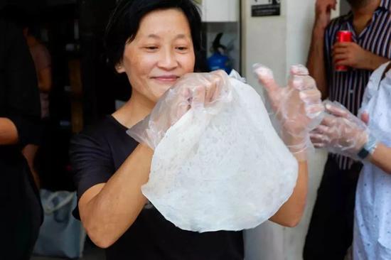 新加坡乌节路美食排名_新加坡美食节攻略_新加坡小贩中心米其林美食