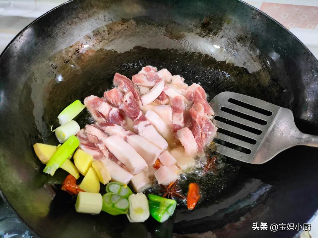 冬季炖菜食谱_猪肉土豆萝卜焖卷子食谱_素菜炖菜大全