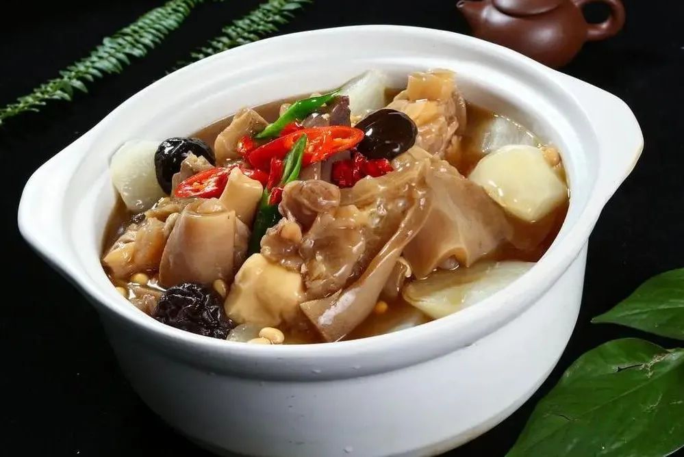 土豆炖牛肉番茄版_豆腐炖鱼麻辣版_素菜炖菜大全