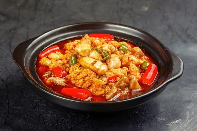 土豆炖牛肉番茄版_豆腐炖鱼麻辣版_素菜炖菜大全