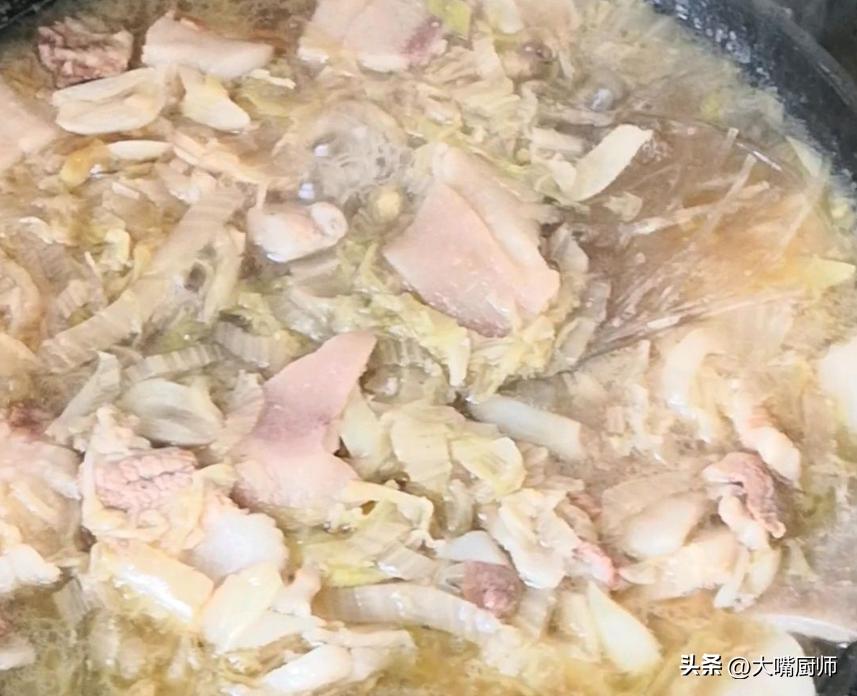 素菜炖菜大全_东北酸菜血肠猪肉炖粉条做法_天冷炖菜食谱
