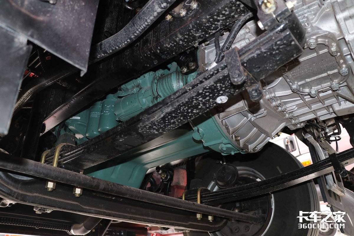 解放j6发动机大修视频_西南地区绿通禽畜运输车_解放J6V 8×4 AMT载货车