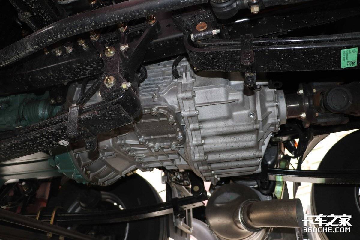 西南地区绿通禽畜运输车_解放j6发动机大修视频_解放J6V 8×4 AMT载货车
