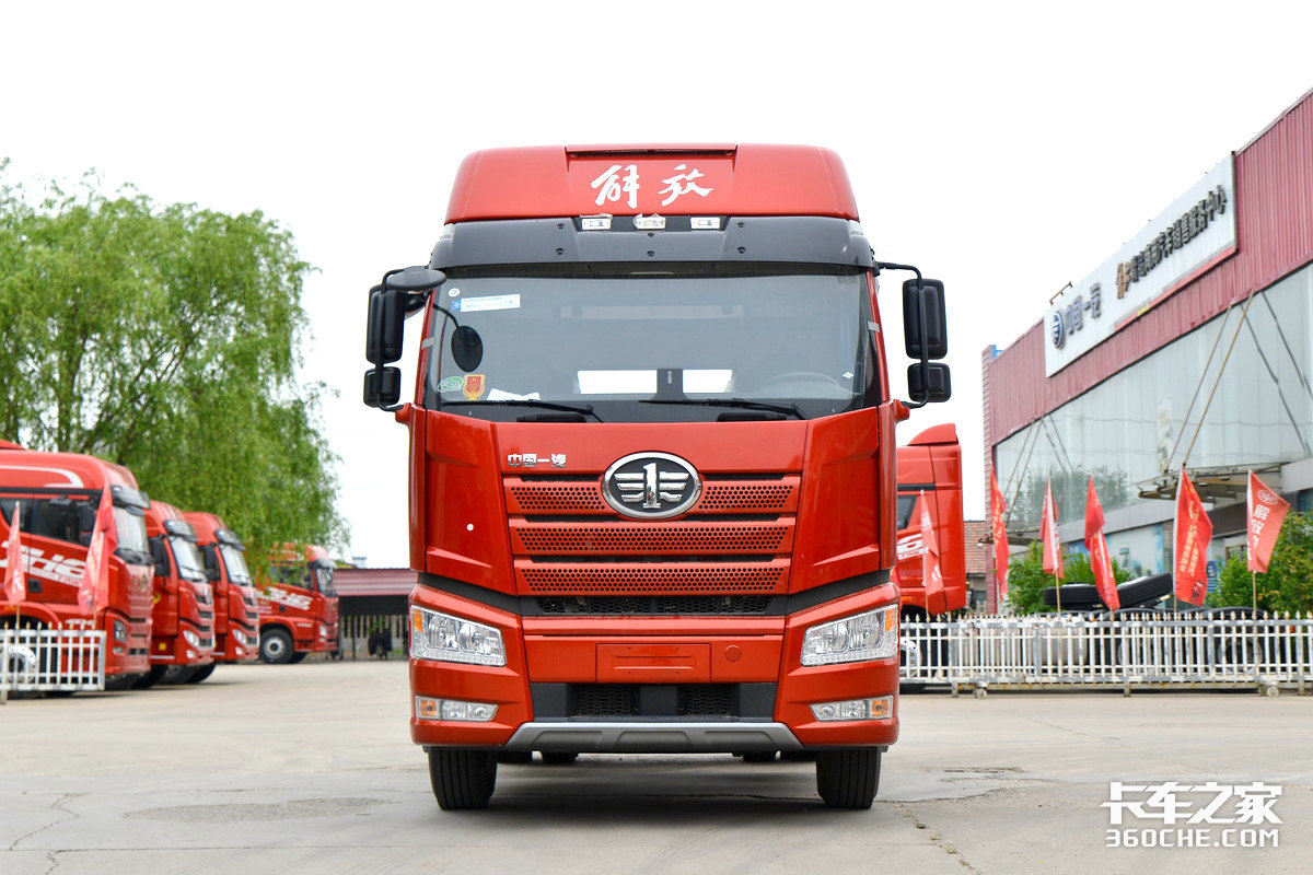 解放J6P卡车 国六标准模块化卡车 4000mm轴距长途运输卡车_解放j6发动机大修视频