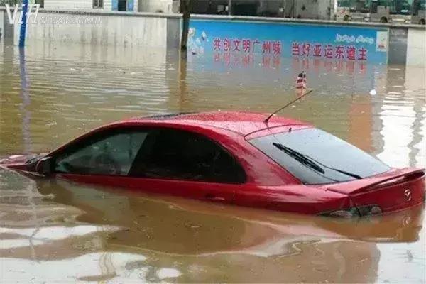 自燃险盗抢险划痕险_车身划痕险图片_车险哪些险种没必要买