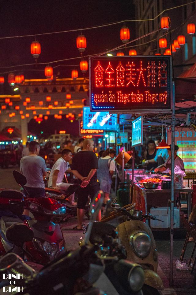 凭祥美食街 夜市 中越美食_广西卫视吃货日记 凭祥烤猪在哪
