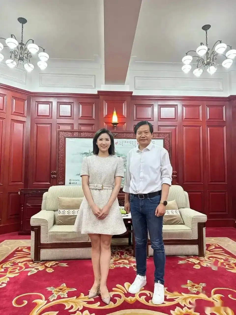 张彤是怎么认识雷军的_雷军与张彤的创业历程_雷军与张彤的爱情故事
