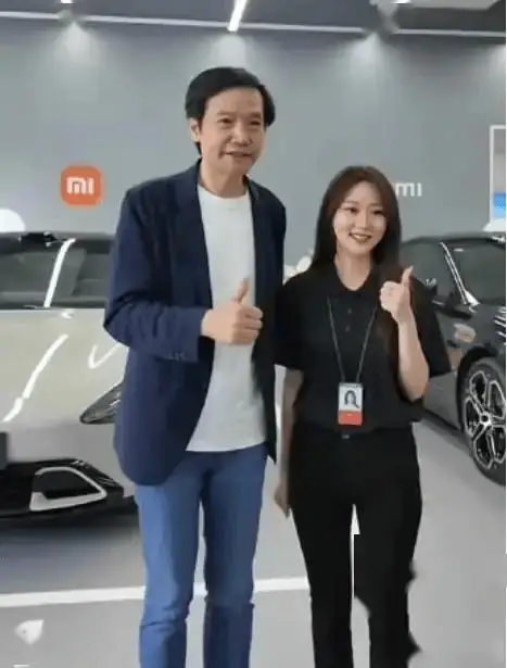张彤是怎么认识雷军的_雷军妻子张彤_张彤投资人生