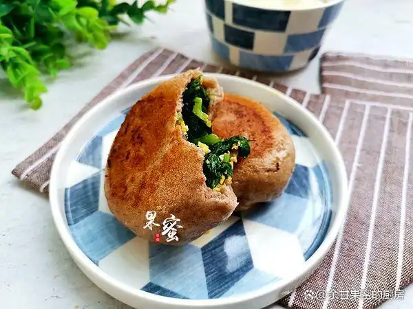 面食小吃的做法及图片_葱花卷做法教程_家庭面食制作
