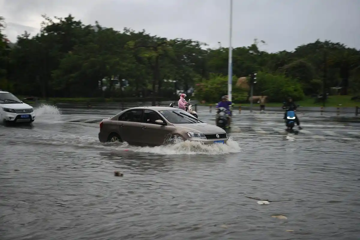 水淹车怎么修理_保险理赔避坑指南_水淹车救援方案