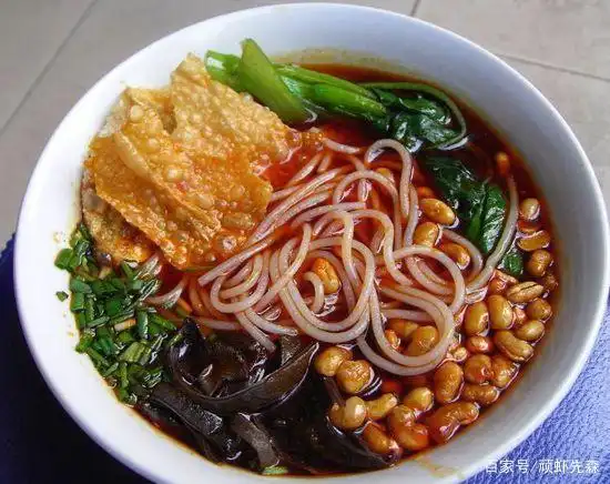 晚上夜宵的图片大全_深夜放毒 夜宵美食 推荐_麻辣小龙虾 田螺 螺蛳粉