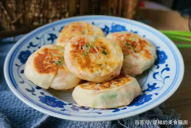 豆沙面包制作教程_葱香火腿饼做法_面食小吃的做法及图片