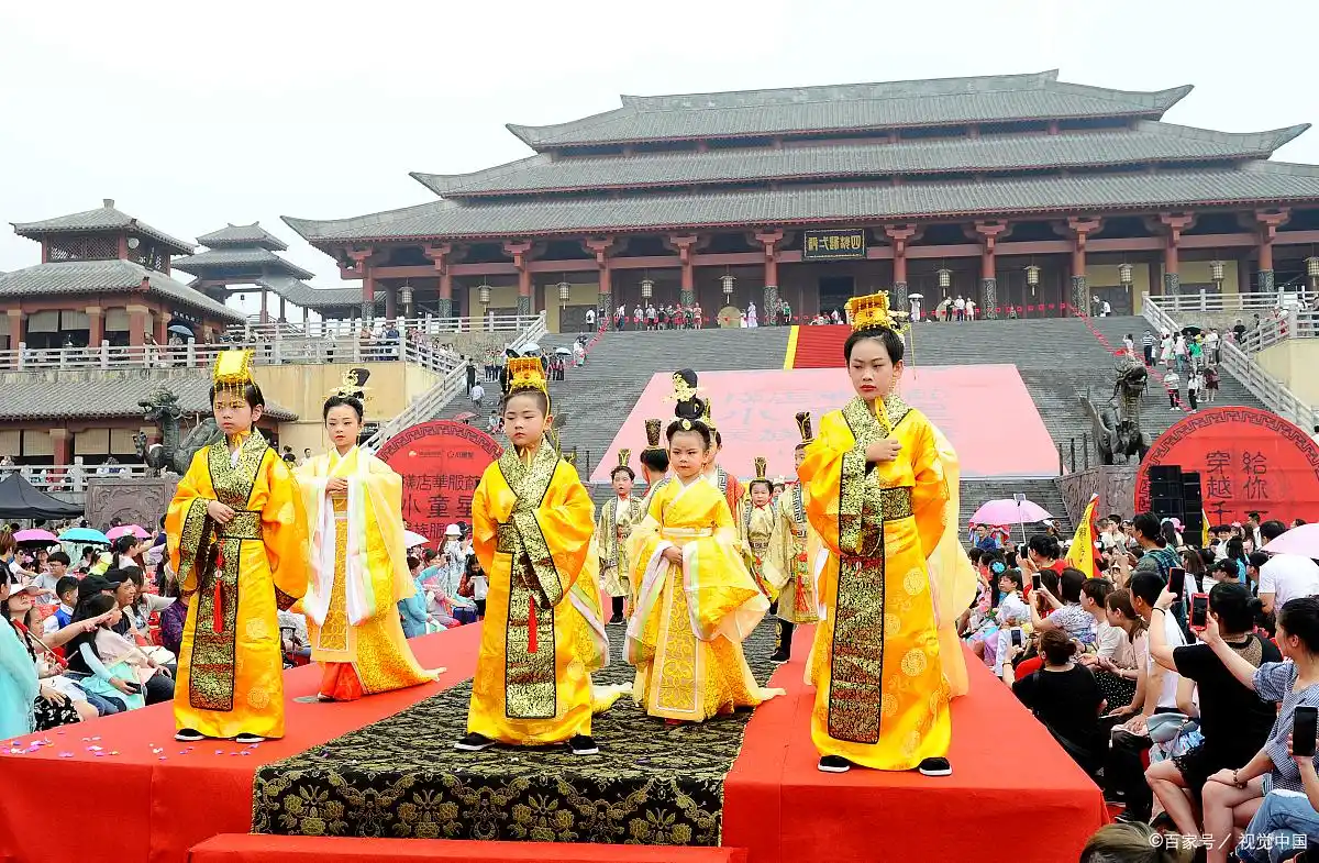 横店影视城旅游指南_秦王宫明清宫苑清明上河图游玩路线_横店影视城一日游攻略