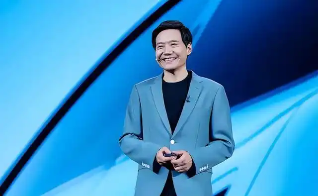 雷军张彤夫妻关系_雷军与张彤的爱情故事_张彤是怎么认识雷军的