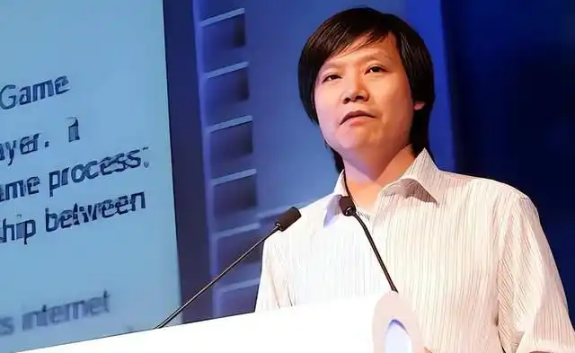 雷军张彤夫妻关系_雷军与张彤的爱情故事_张彤是怎么认识雷军的