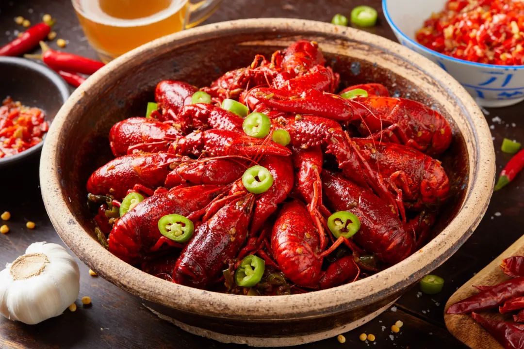 全国小龙虾地图_长沙最韵味夜宵美食2025长沙口味虾地图_不同派别小龙虾推荐