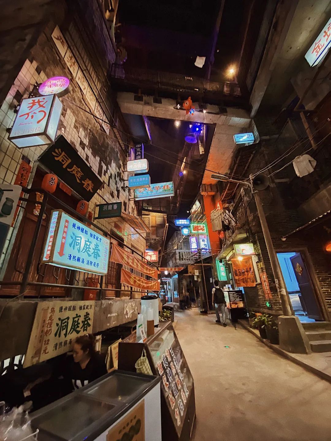 长沙最韵味夜宵美食2025长沙口味虾地图_不同派别小龙虾推荐_全国小龙虾地图