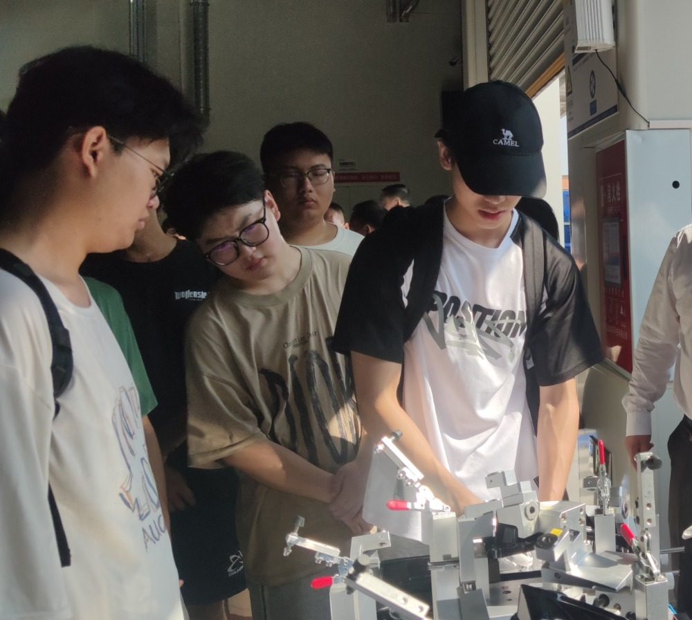 重庆科创职业学院收货地址_合川高新区大学生职业体验_重庆十万大学生职业体验行动
