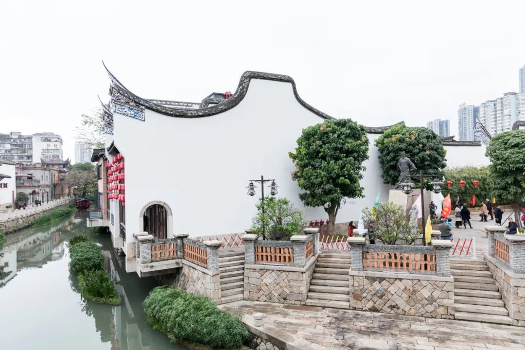 福州三坊七巷旅游攻略_福州平潭岛海岛风光旅游_福州火车站附近美食推荐