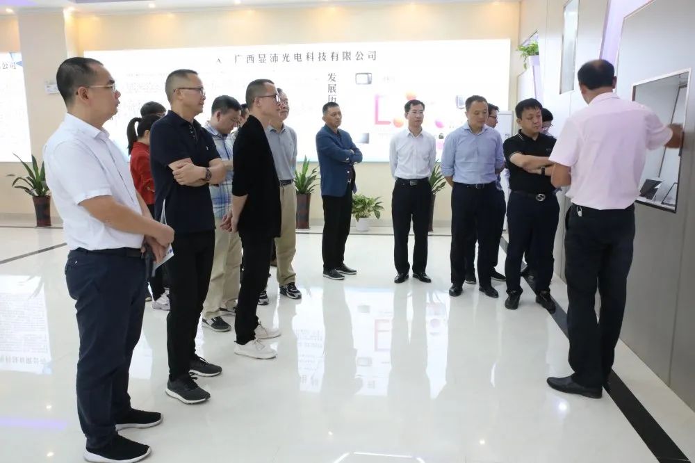 桂林电子科技大学校友会企业家代表来宾市工业园区考察_桂林电子科技大学大学生创业_广西来宾市工业园区招商引资政策