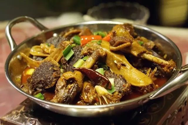 湖南湘西小吃_孙二娘湘西烧烤 长沙 雅致湘西风味美食