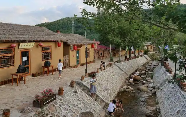 牡丹江艺术小镇林海雪原旅游攻略_横道河子俄罗斯风情小镇林海雪原景区游玩线路_东北三省旅游路线