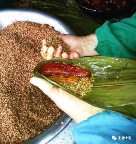 上海古镇名小吃_用英语说上海名吃_周末去上海古镇玩