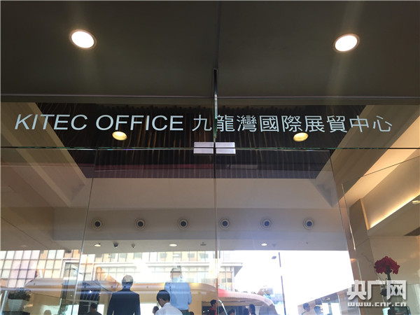 港澳低价团强制消费_导游威胁游客购物_香港强制购物怎样逃跑