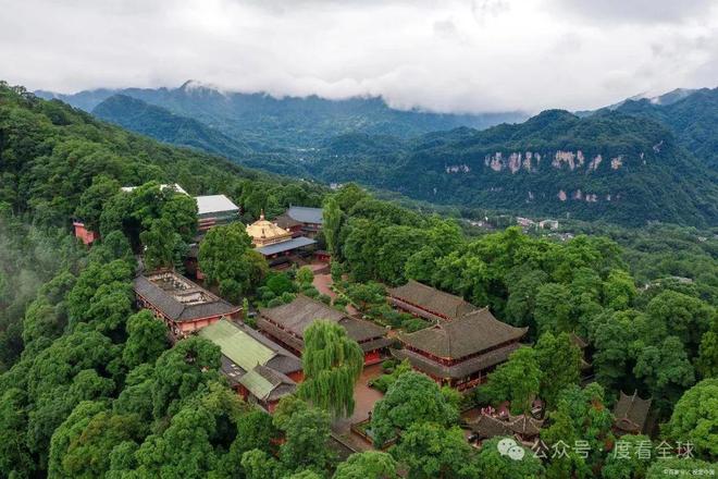 10月最适合旅游的地方_九寨沟十月旅游攻略_黄山十月旅游推荐