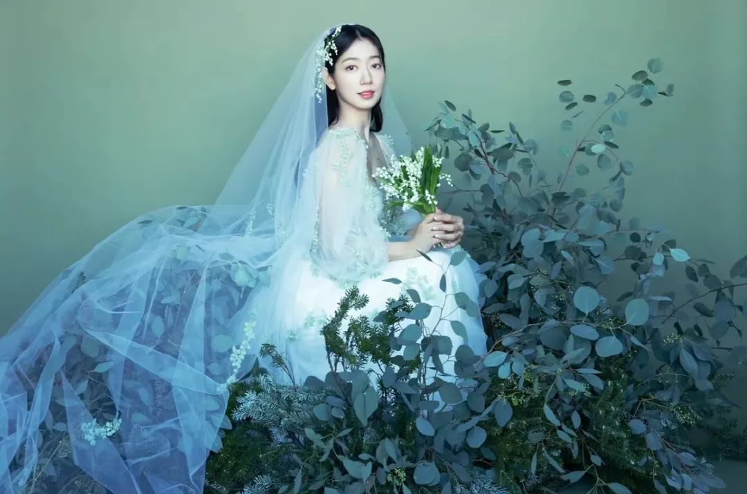 朴信惠龙俊亨怎么认识_朴信惠崔泰俊婚礼细节_韩剧女主角朴信惠婚礼现场布置