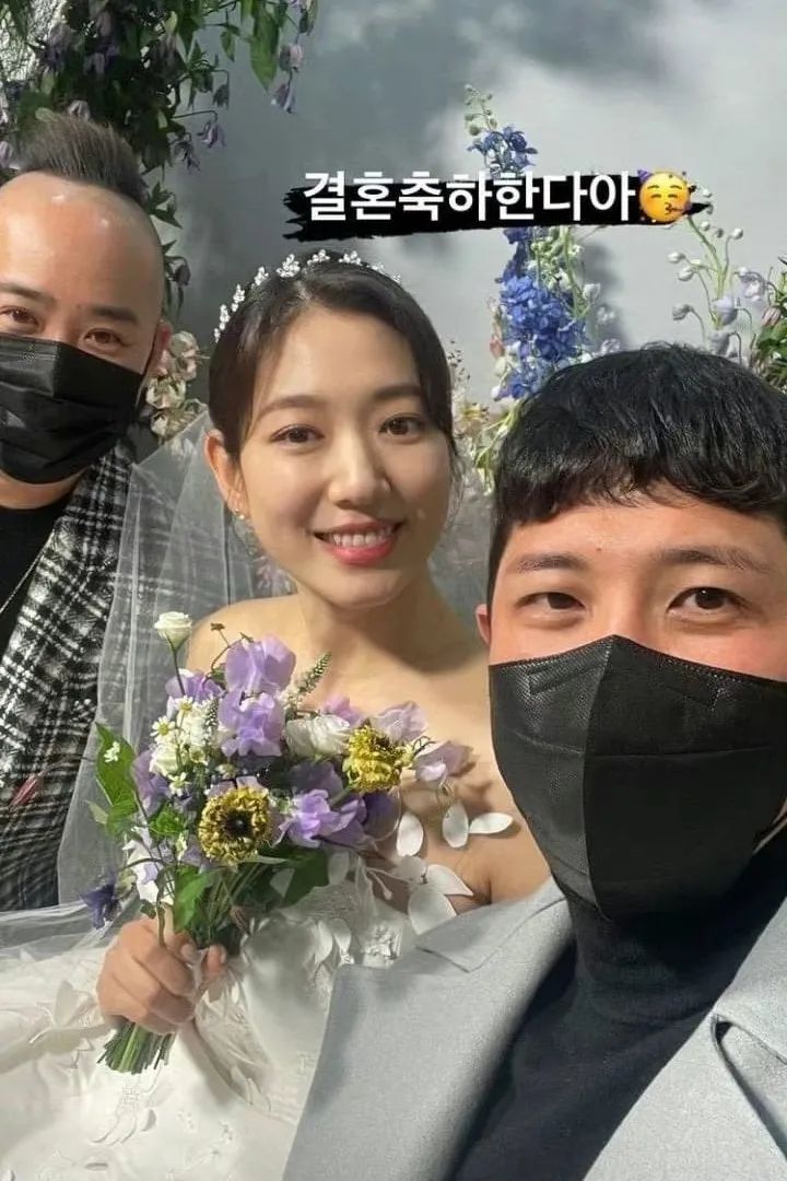 朴信惠崔泰俊婚礼细节_韩剧女主角朴信惠婚礼现场布置_朴信惠龙俊亨怎么认识