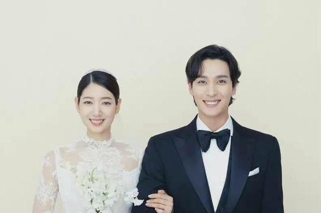 朴信惠原来是美男啊 崔泰俊婚礼 李敏镐继承者们 神经外科医生刘慧敏 李钟硕匹诺曹_朴信惠龙俊亨怎么认识