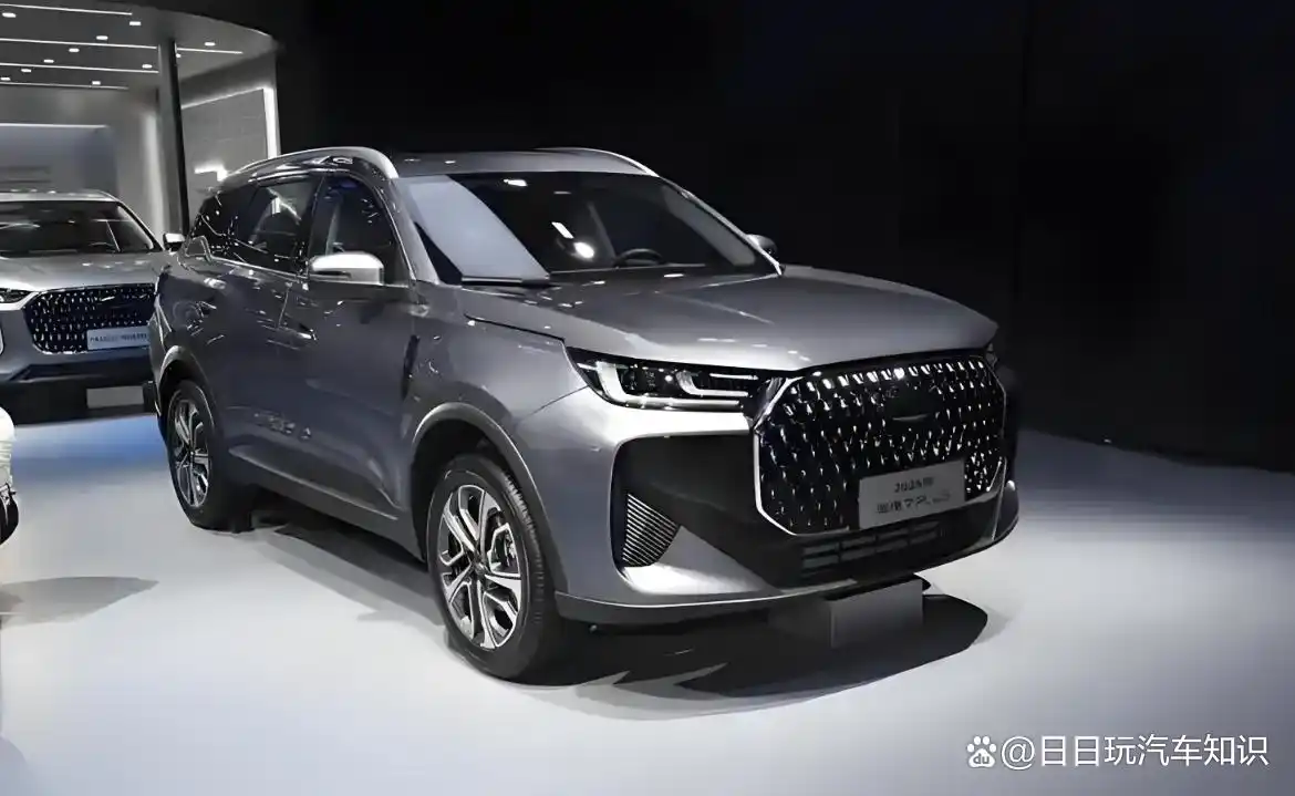 十万左右燃油车排行榜(图8) 10万预算轿车SUV排行_10万元左右燃油车推荐_10万左右轿车排行榜
